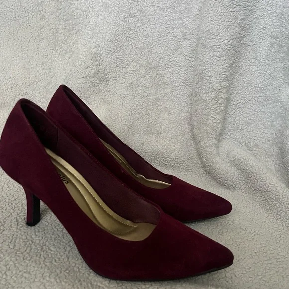 Heels - Picture 5 of 5